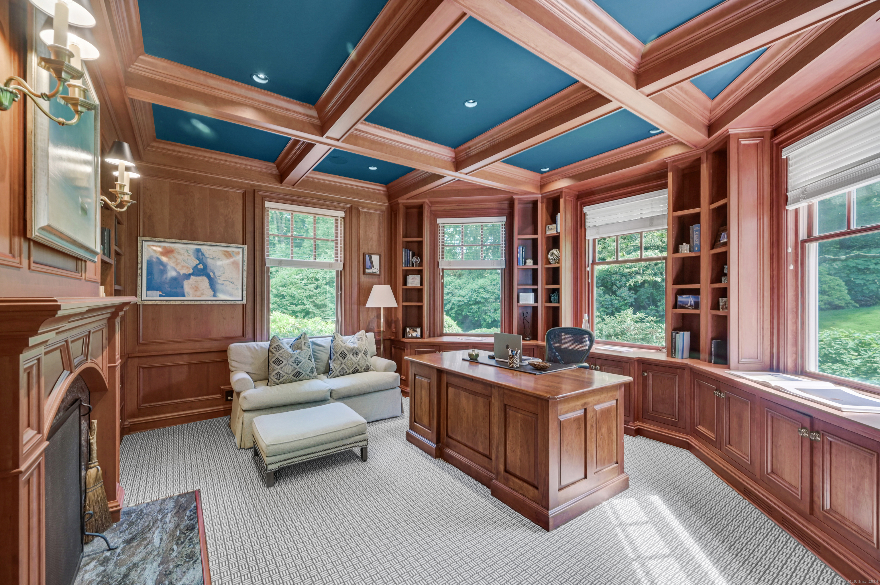 5 Woodland Drive