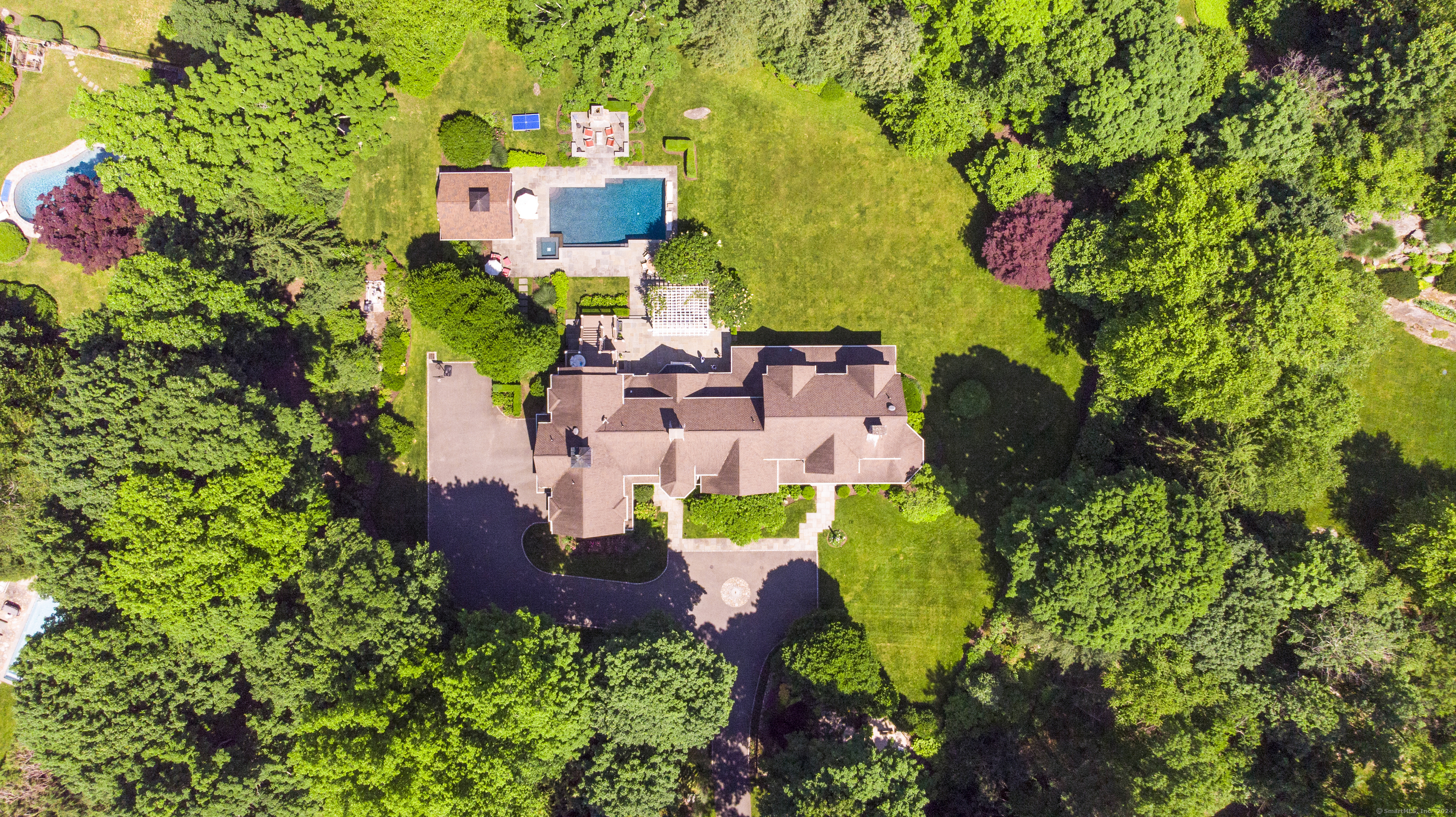 5 Woodland Drive
