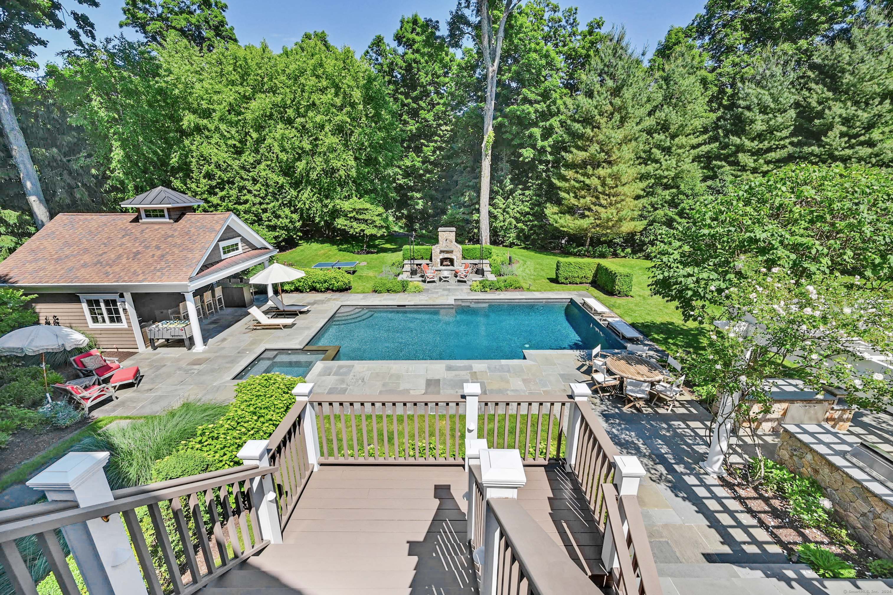 5 Woodland Drive
