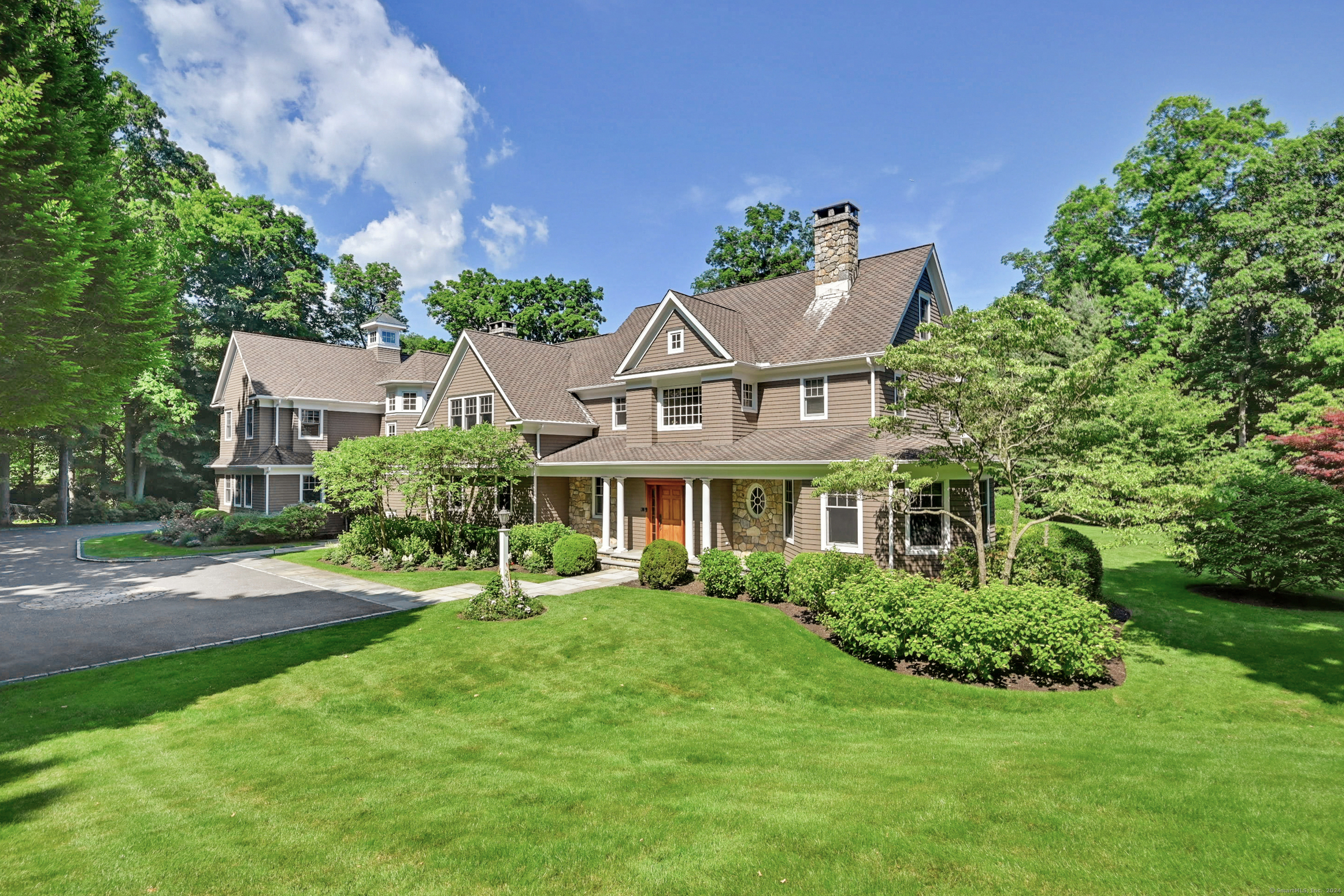 5 Woodland Drive