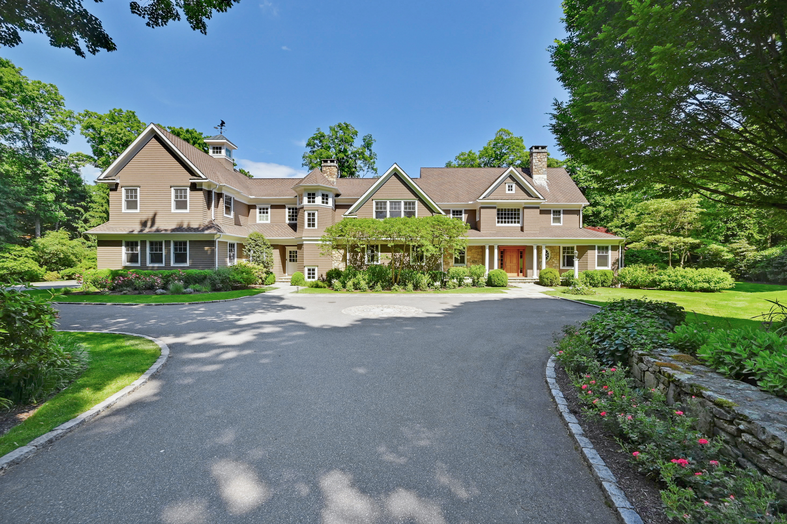 5 Woodland Drive
