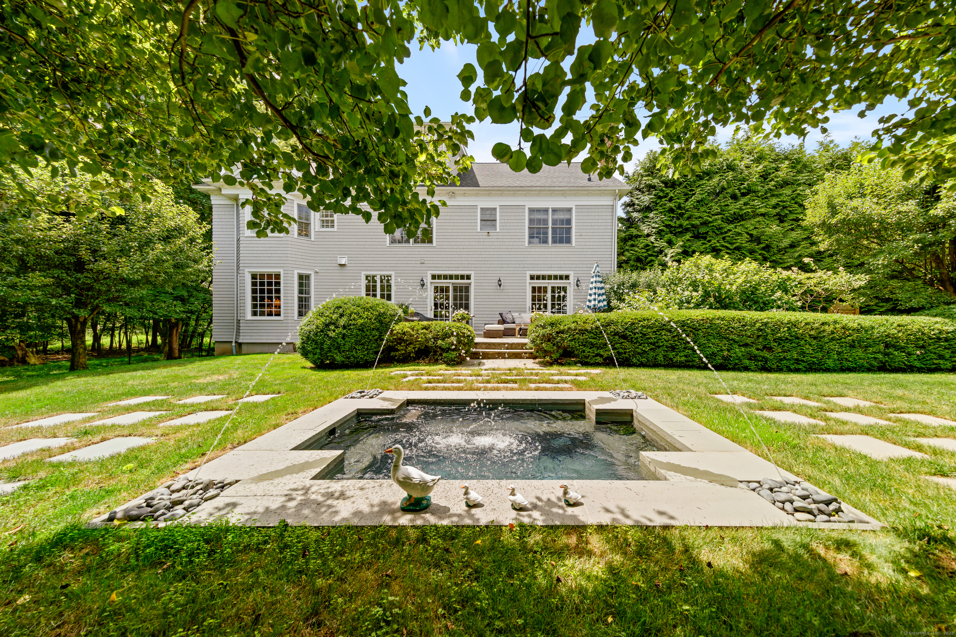 3A Iris Lane