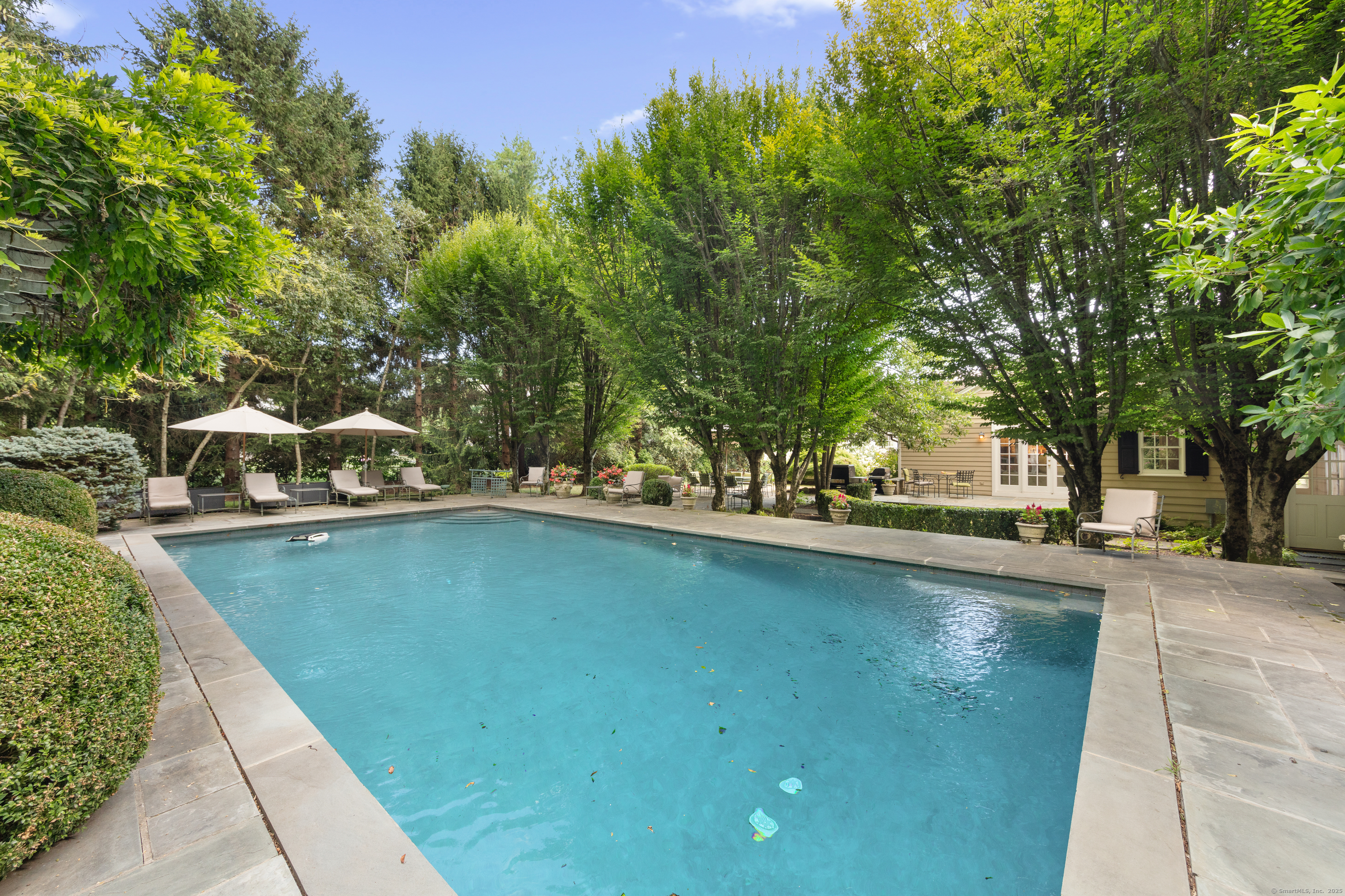 12 Old Hill Farms Road