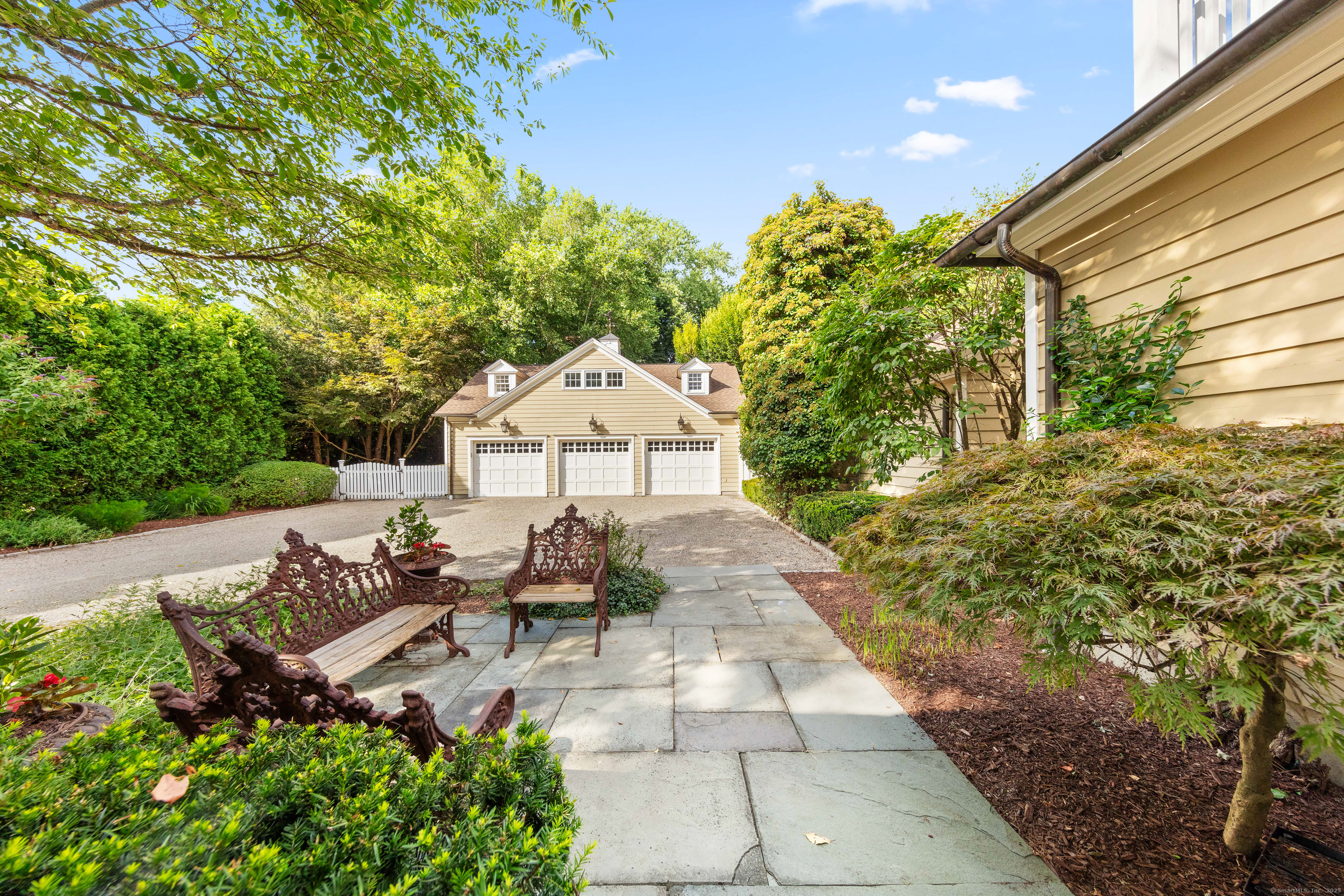 12 Old Hill Farms Road