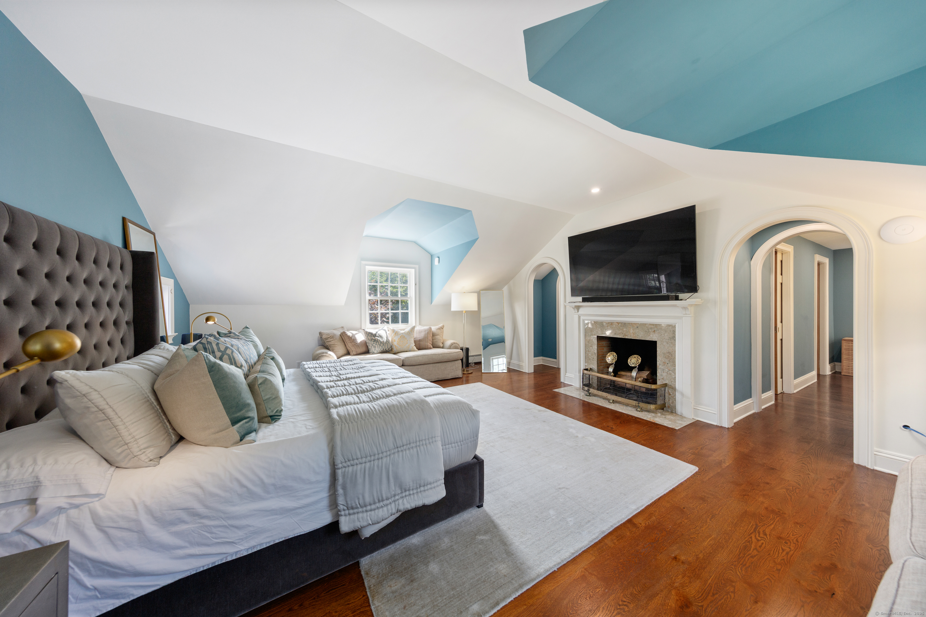 12 Old Hill Farms Road