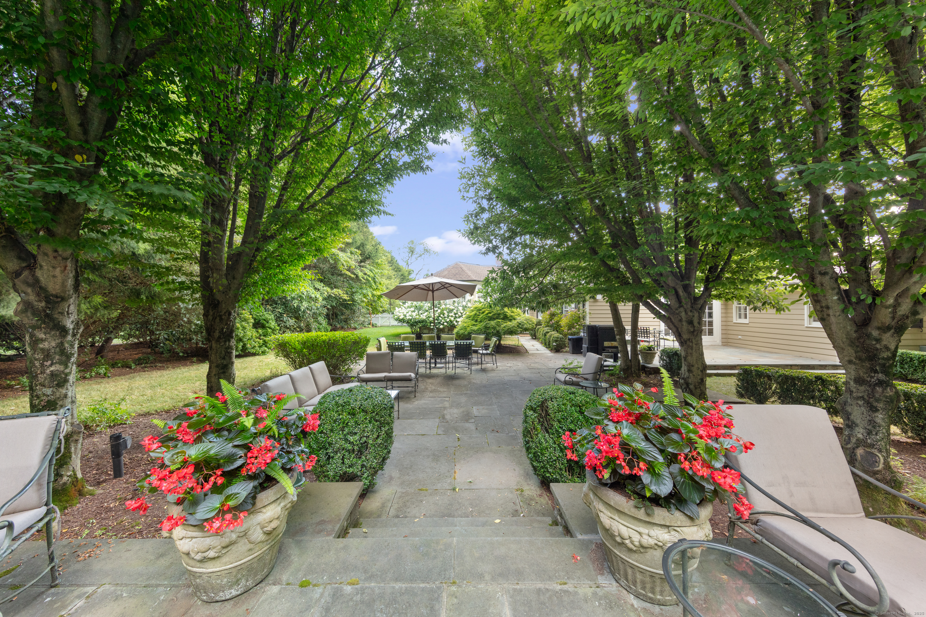 12 Old Hill Farms Road
