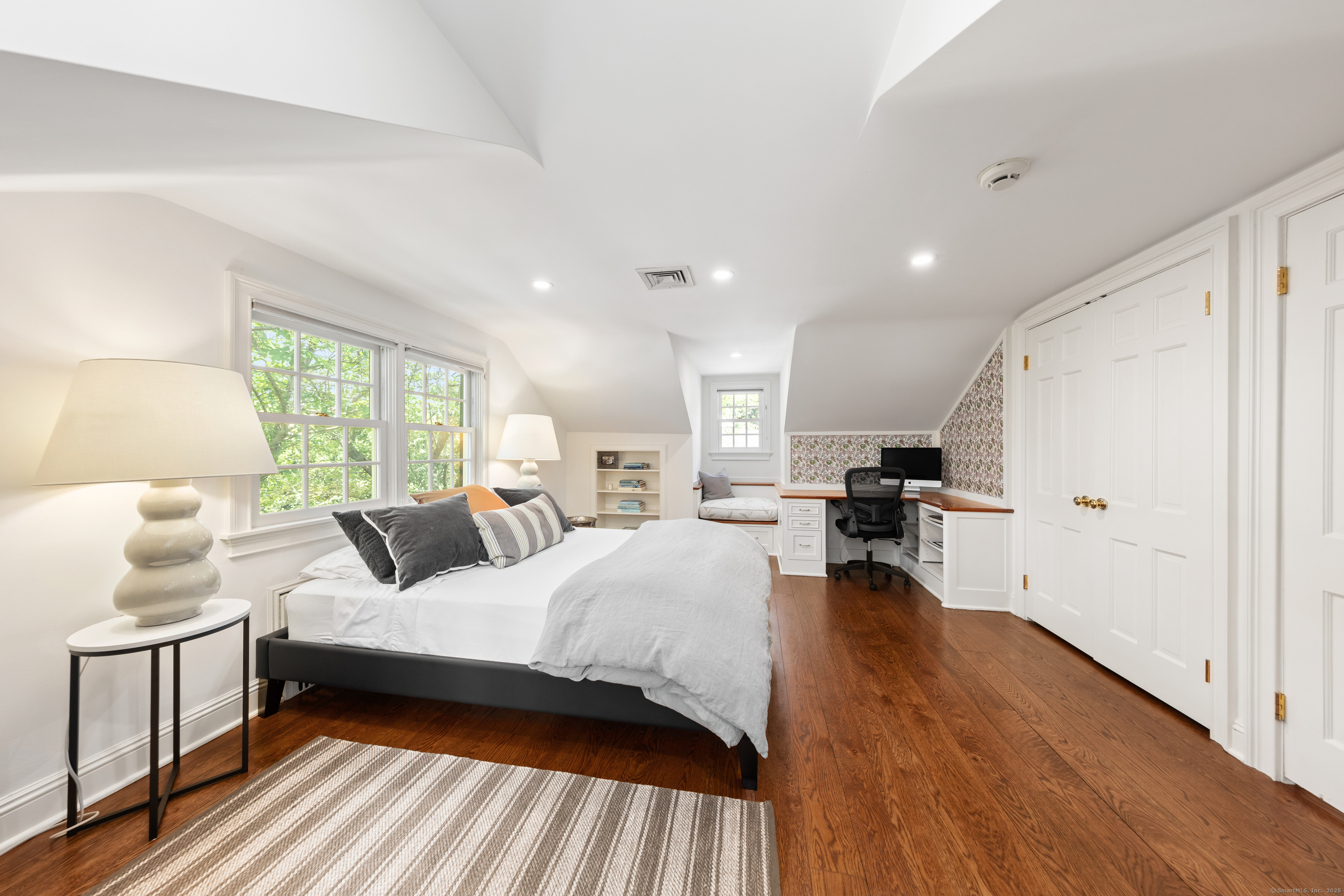 12 Old Hill Farms Road