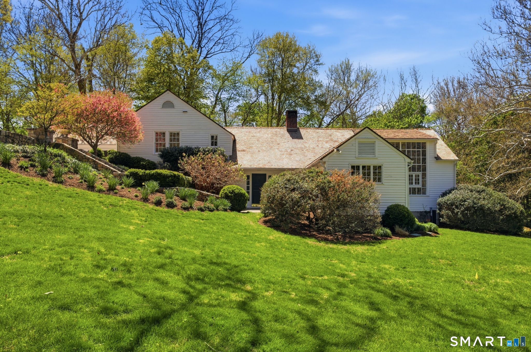 55 Compo Road North