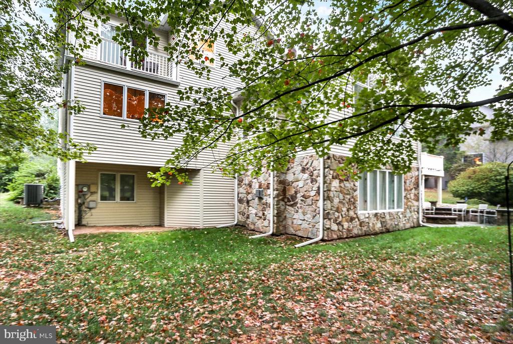4444 DUNMORE DRIVE