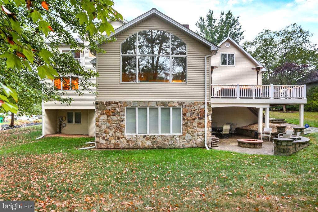 4444 DUNMORE DRIVE