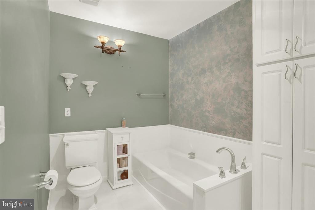 4444 DUNMORE DRIVE