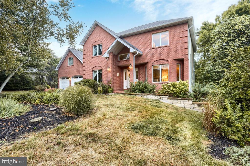 4444 DUNMORE DRIVE