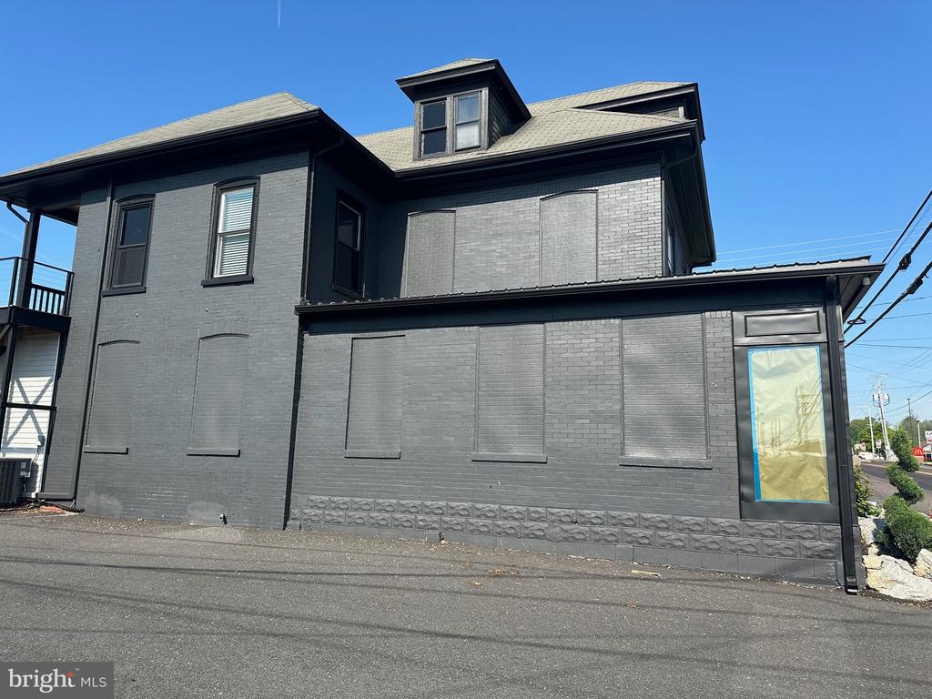 875 E MAIN STREET