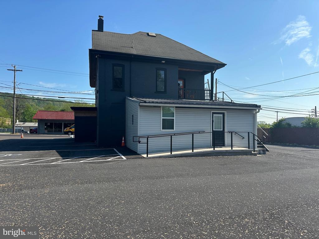 875 E MAIN STREET