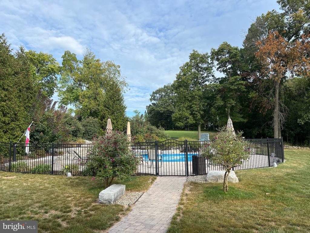 35 COBBLE LANE