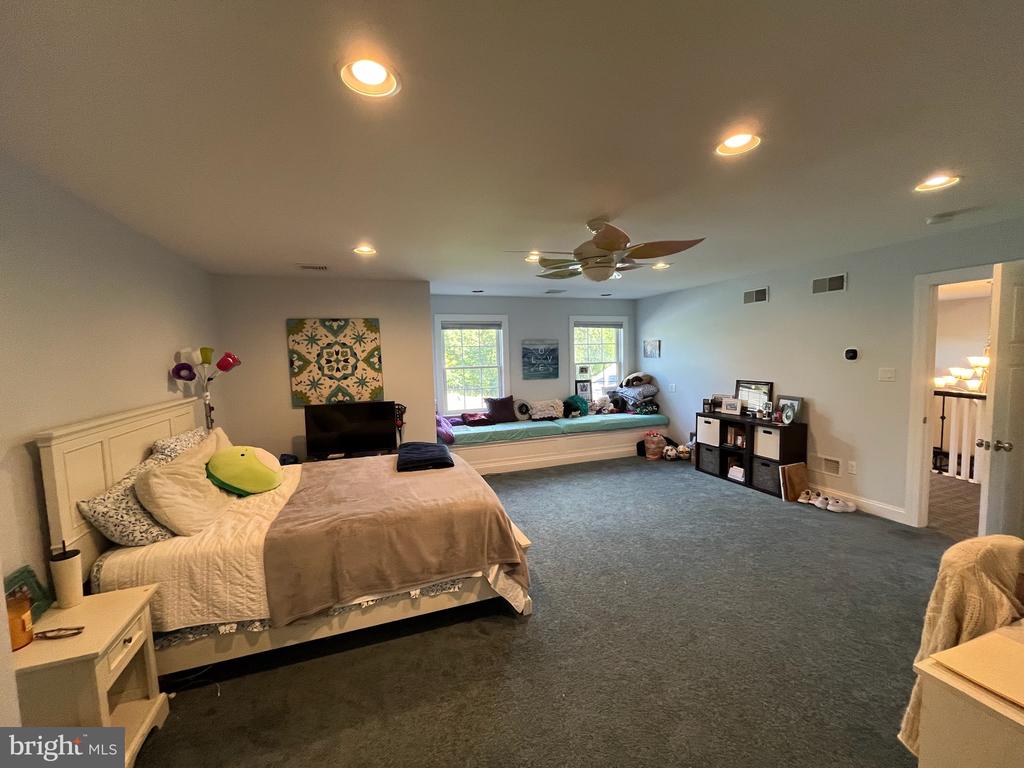 35 COBBLE LANE