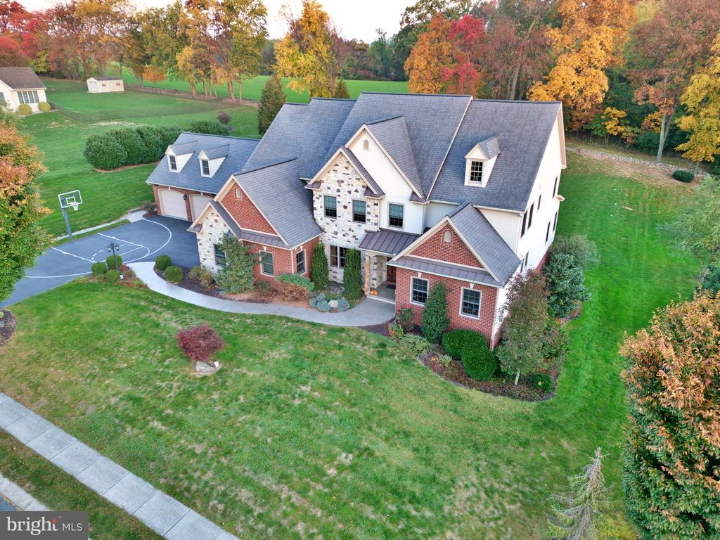 35 COBBLE LANE
