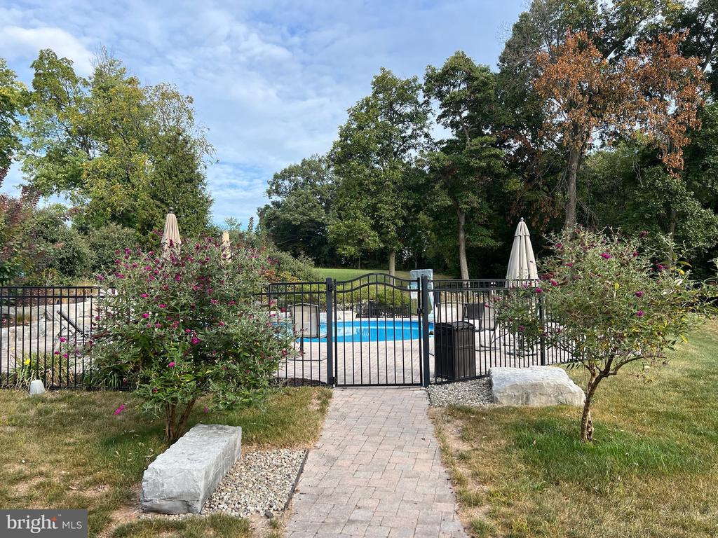 35 COBBLE LANE
