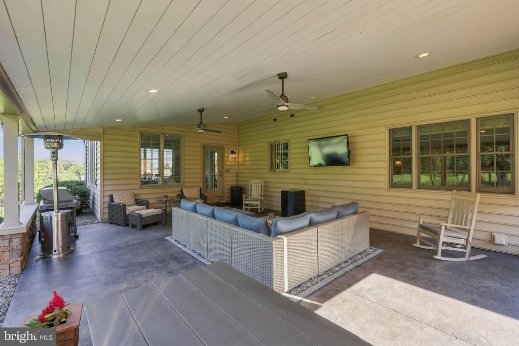 31 COBBLE LANE