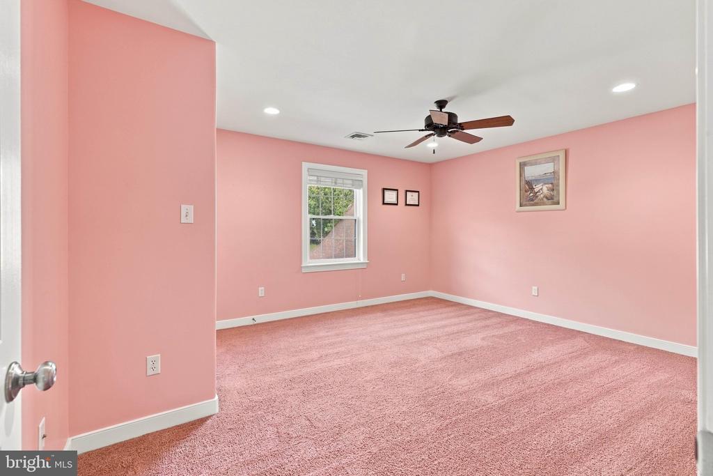 31 COBBLE LANE