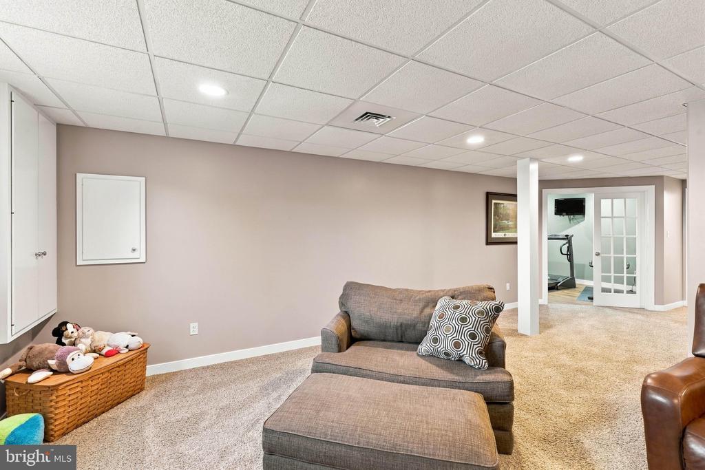 31 COBBLE LANE