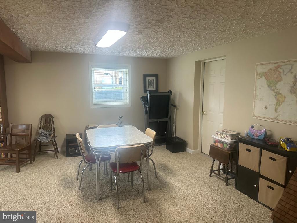 270 HILLTOP VIEW WAY
