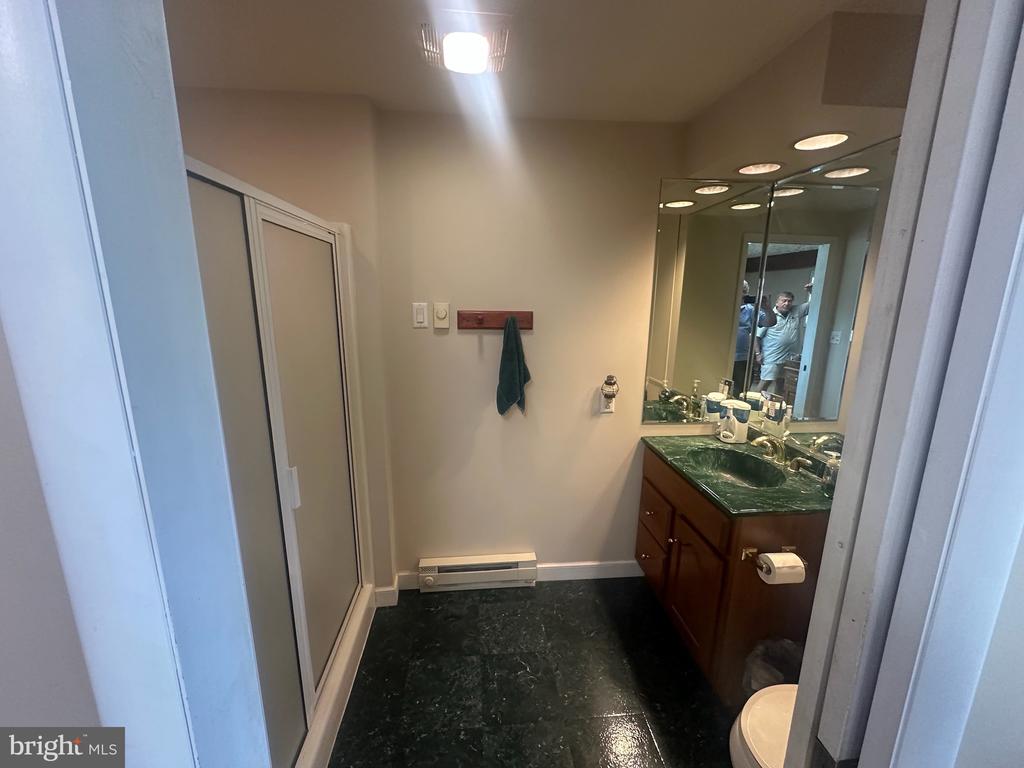 270 HILLTOP VIEW WAY
