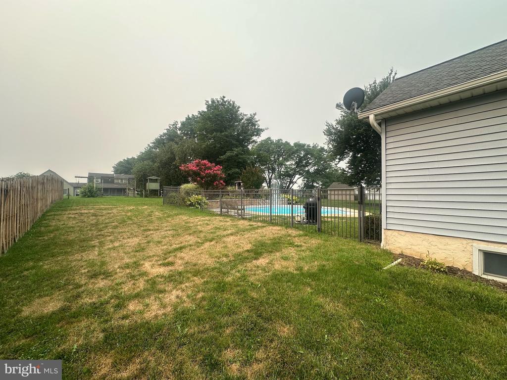 270 HILLTOP VIEW WAY