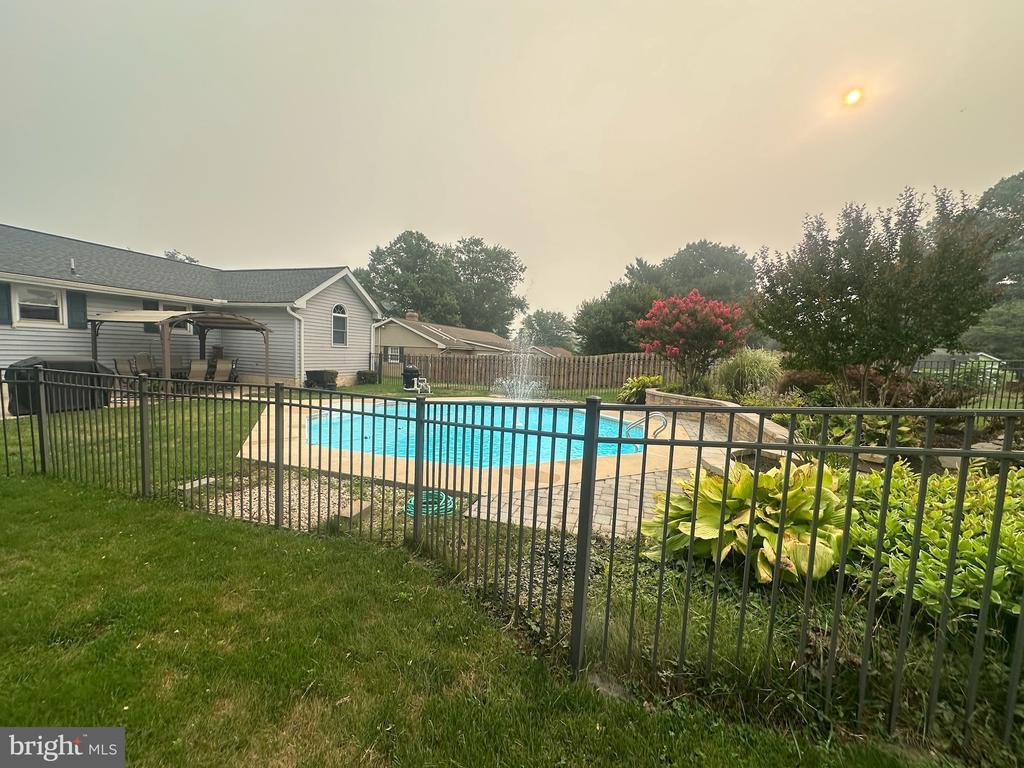 270 HILLTOP VIEW WAY