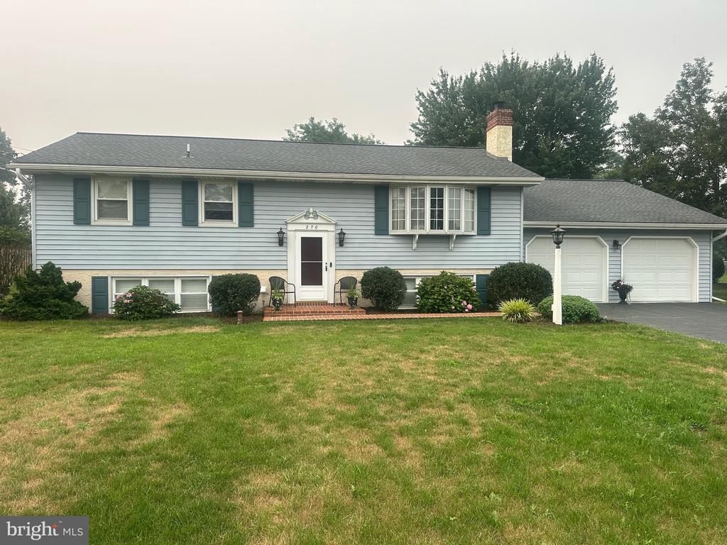 270 HILLTOP VIEW WAY