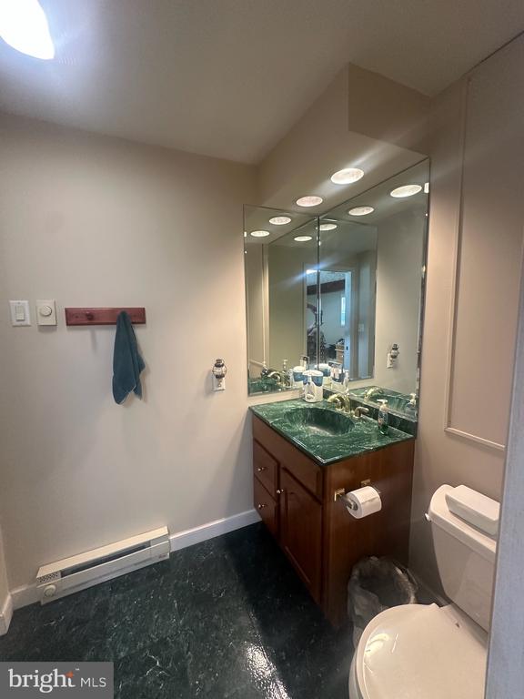 270 HILLTOP VIEW WAY