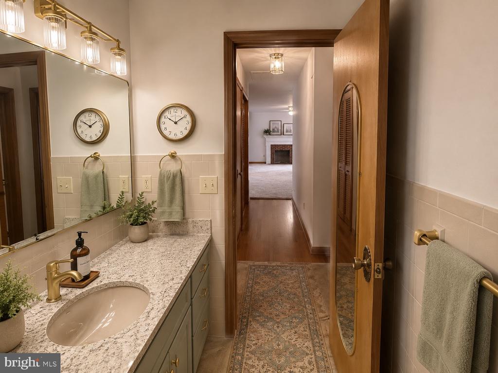 435 N HOLLY STREET