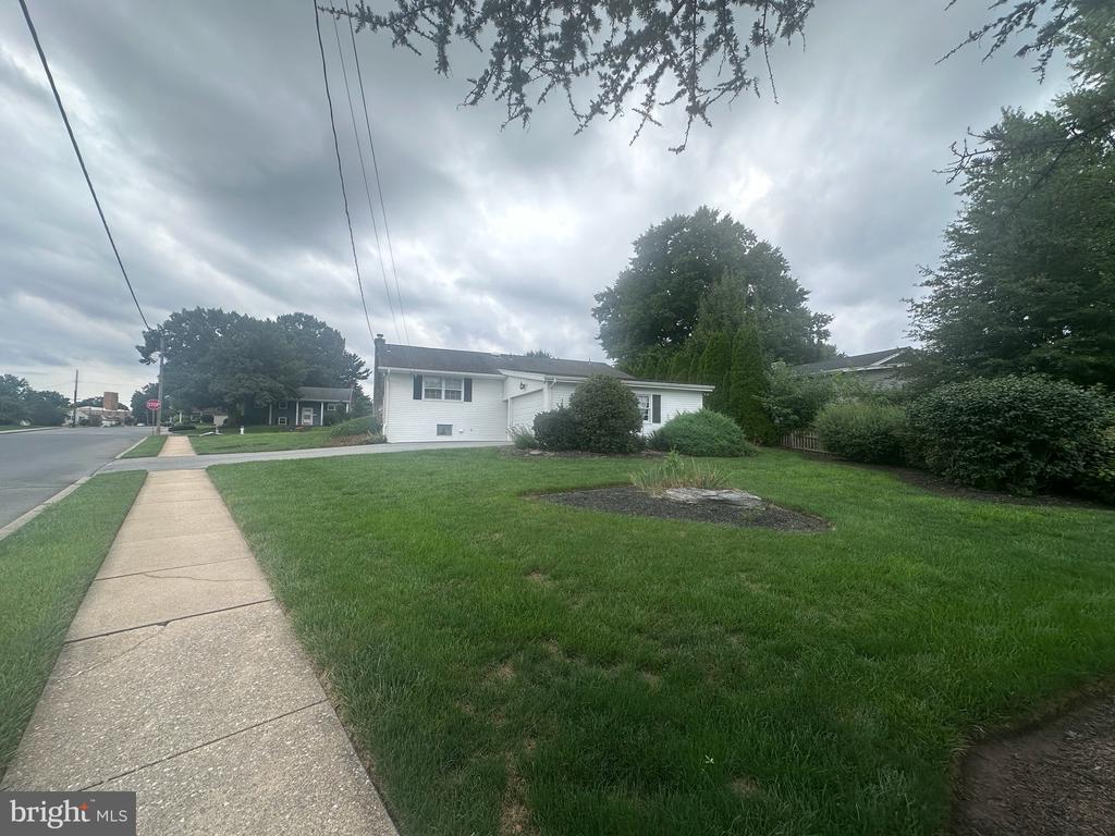 435 N HOLLY STREET