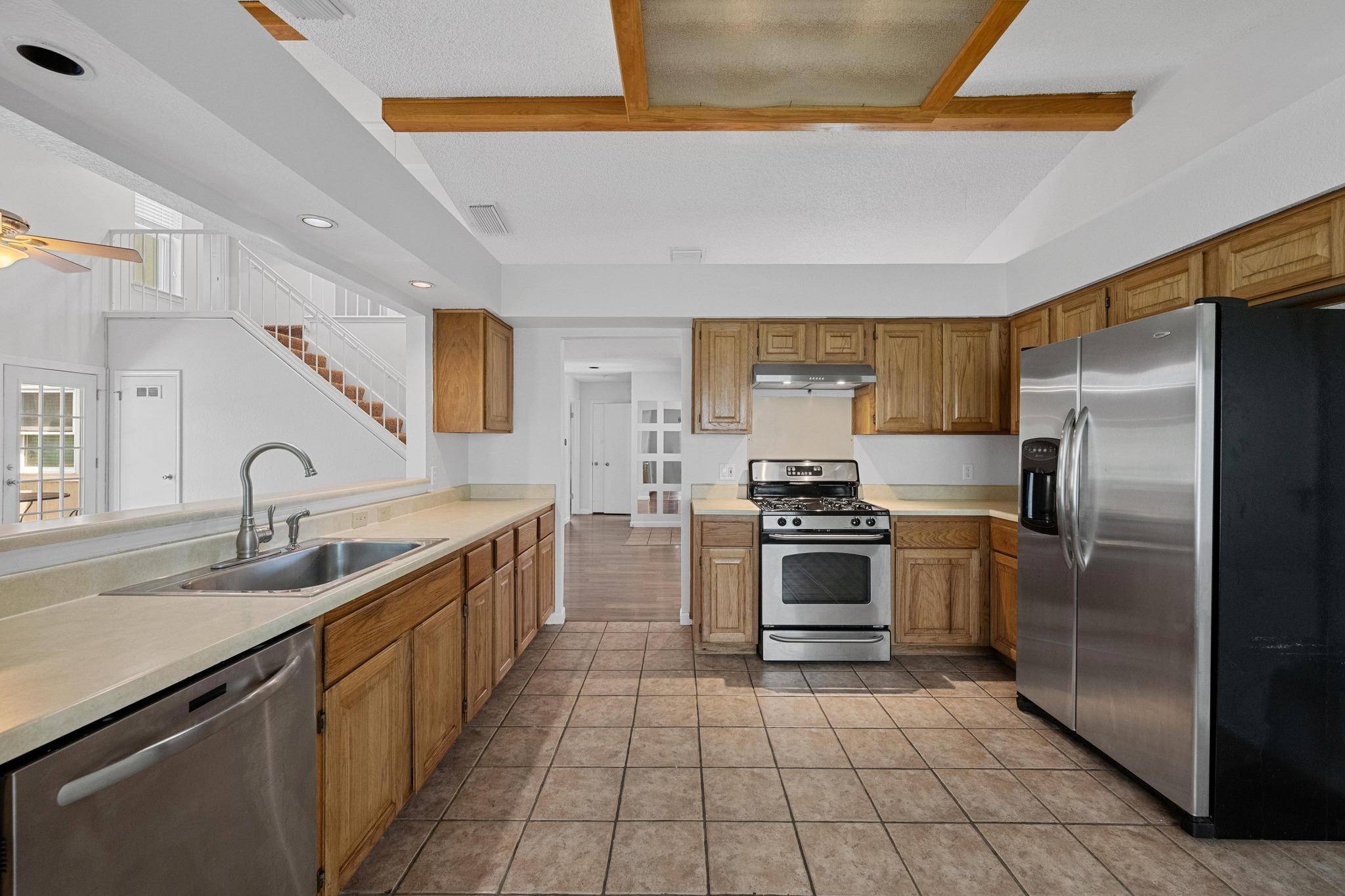 4000 Cortina DR