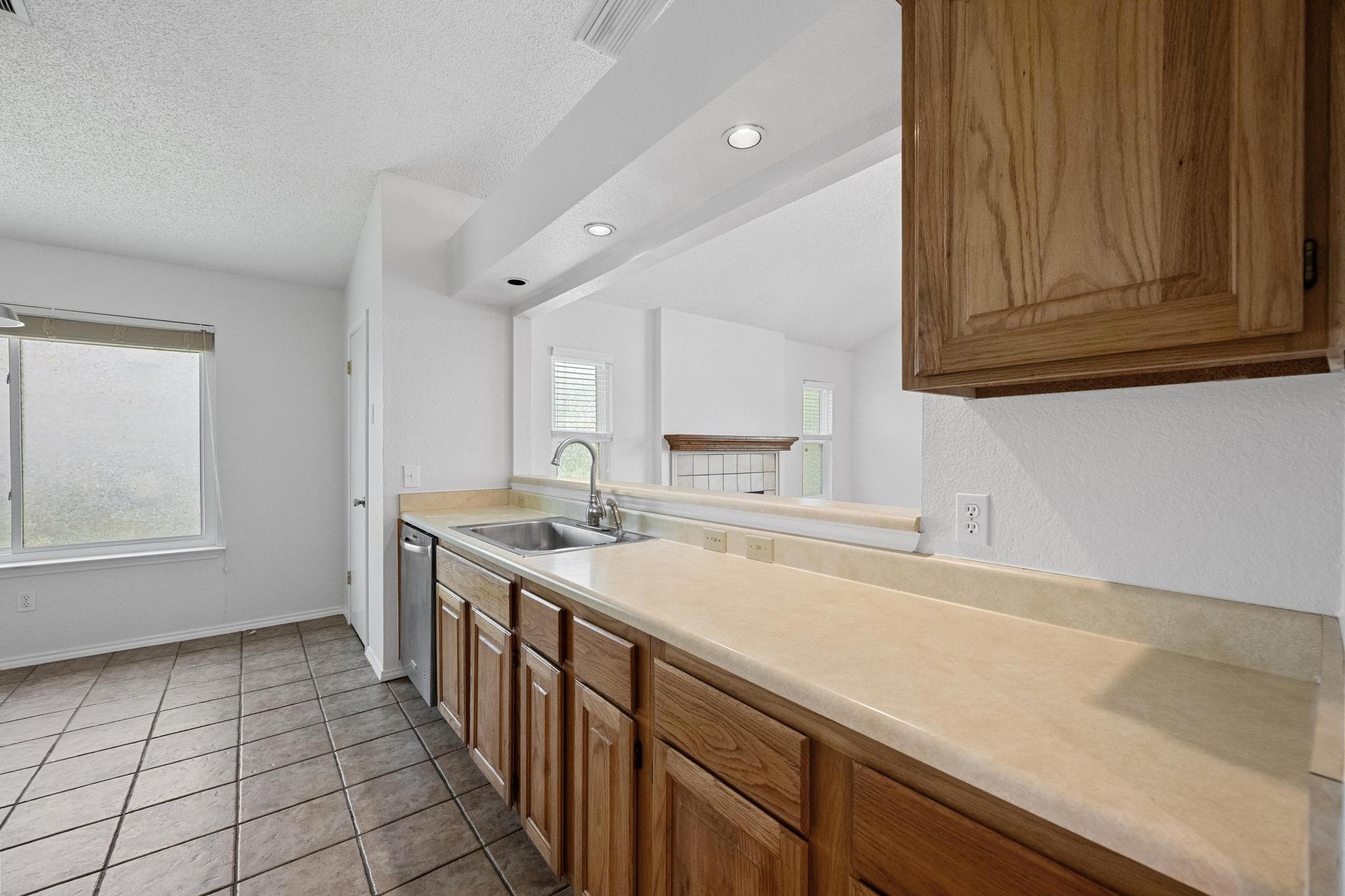 4000 Cortina DR