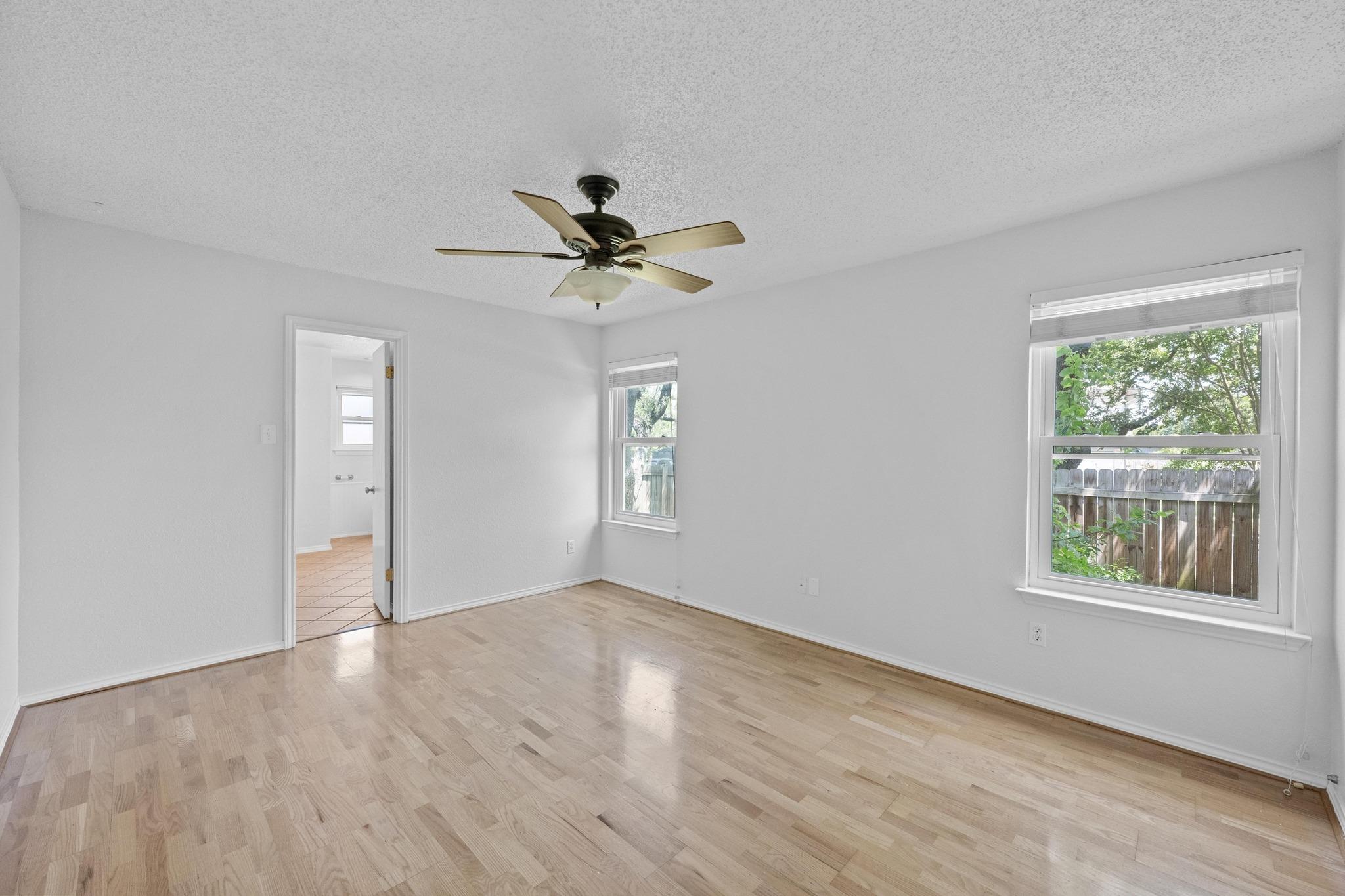 4000 Cortina DR