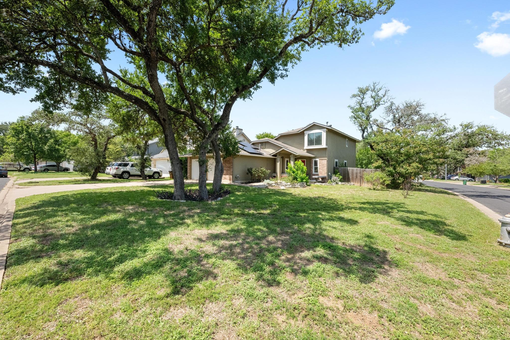 4000 Cortina DR