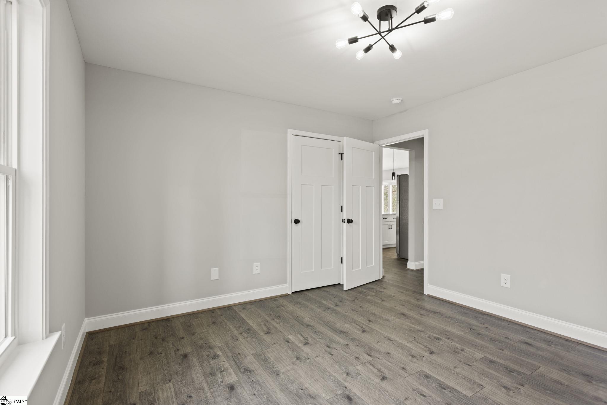 1006 Bolt Drive