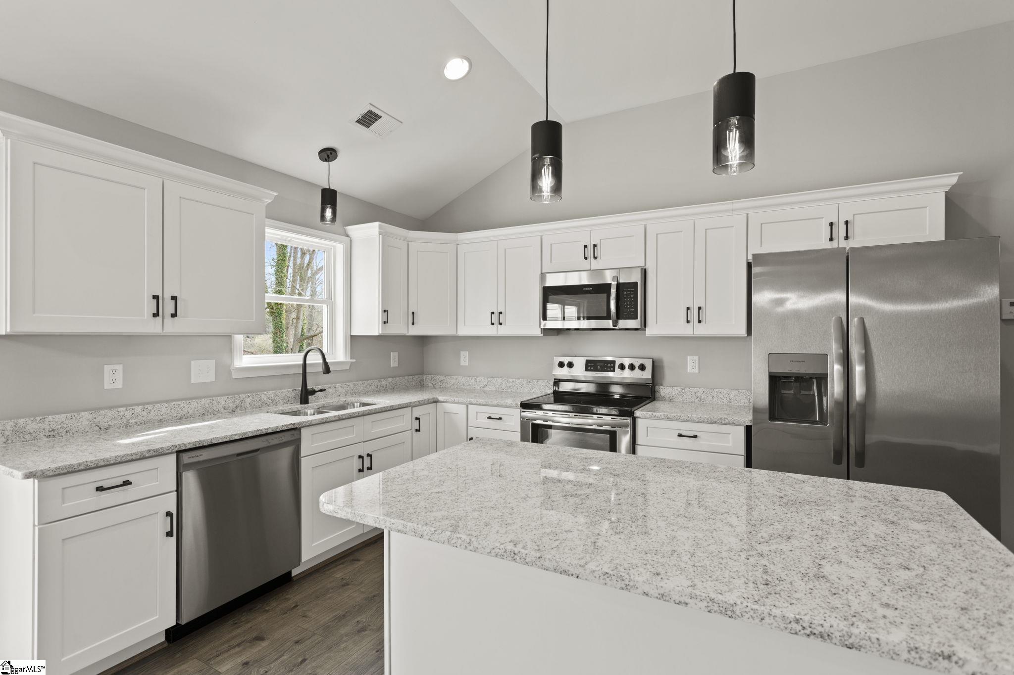 1006 Bolt Drive