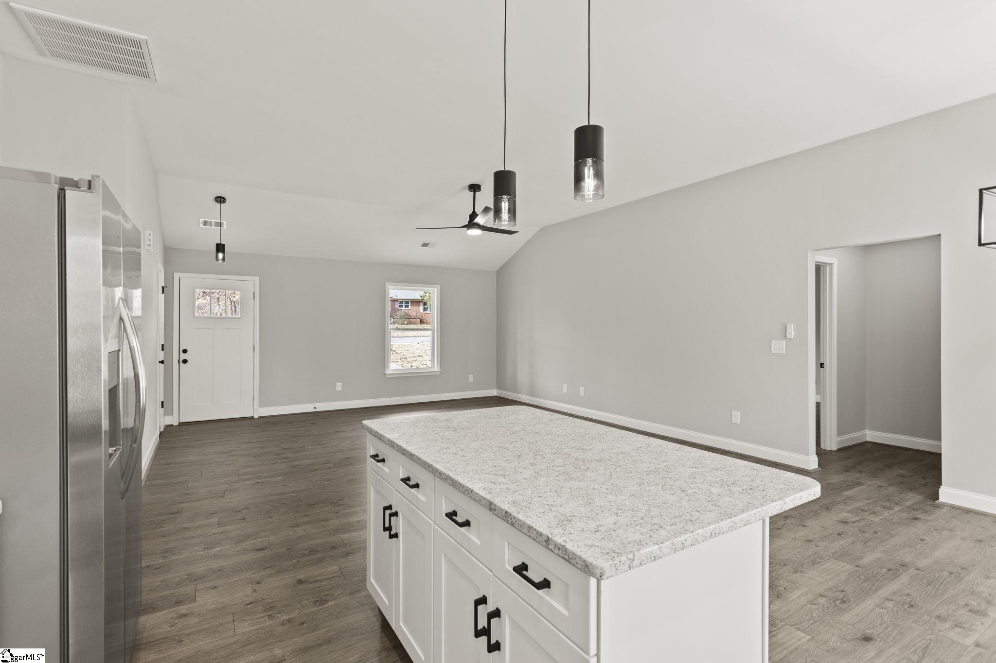 1006 Bolt Drive