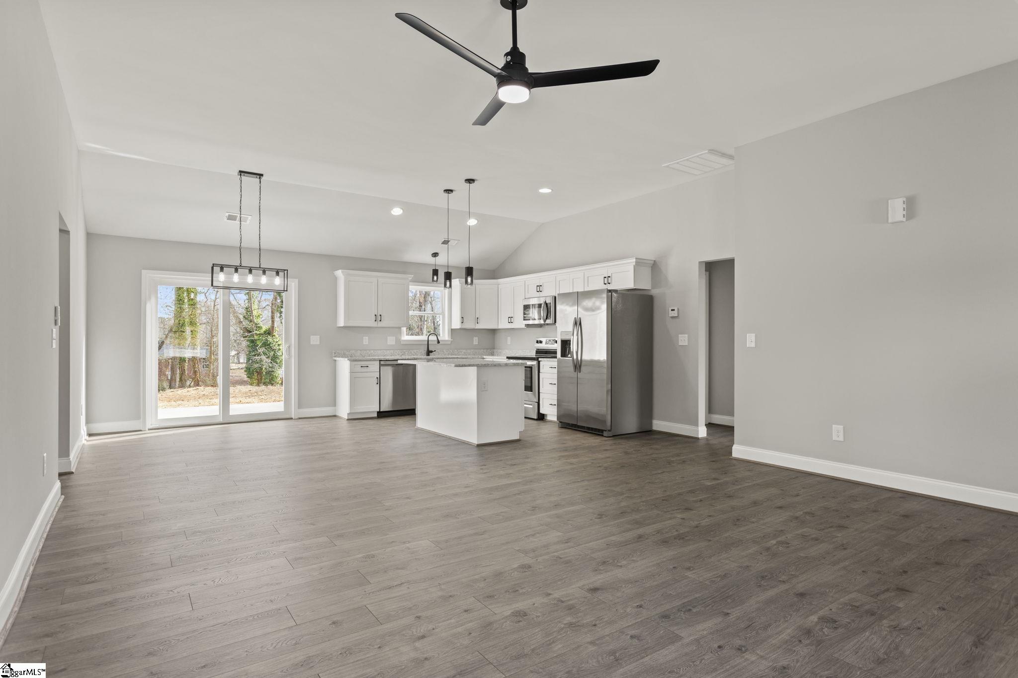 1006 Bolt Drive