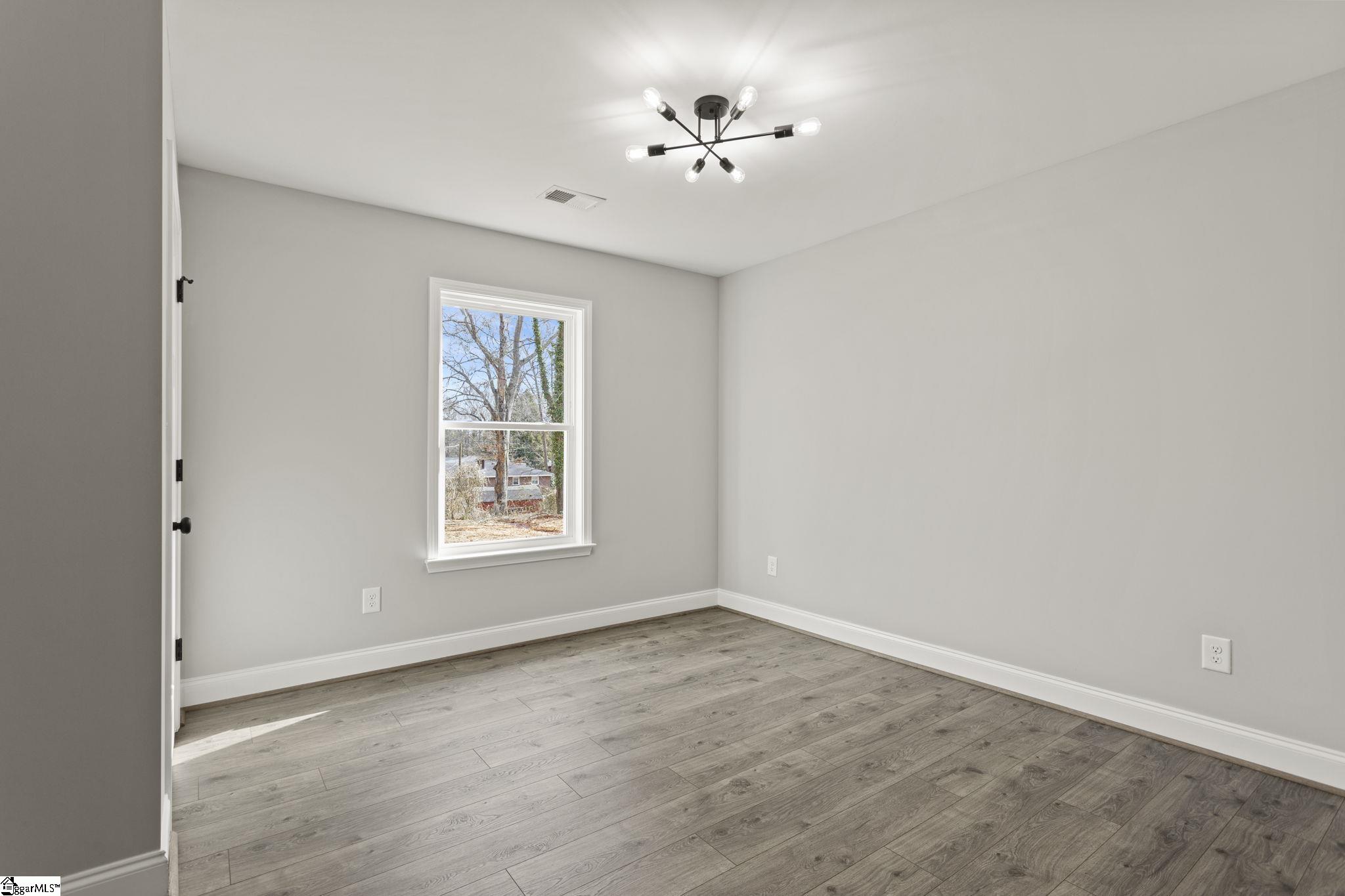1006 Bolt Drive