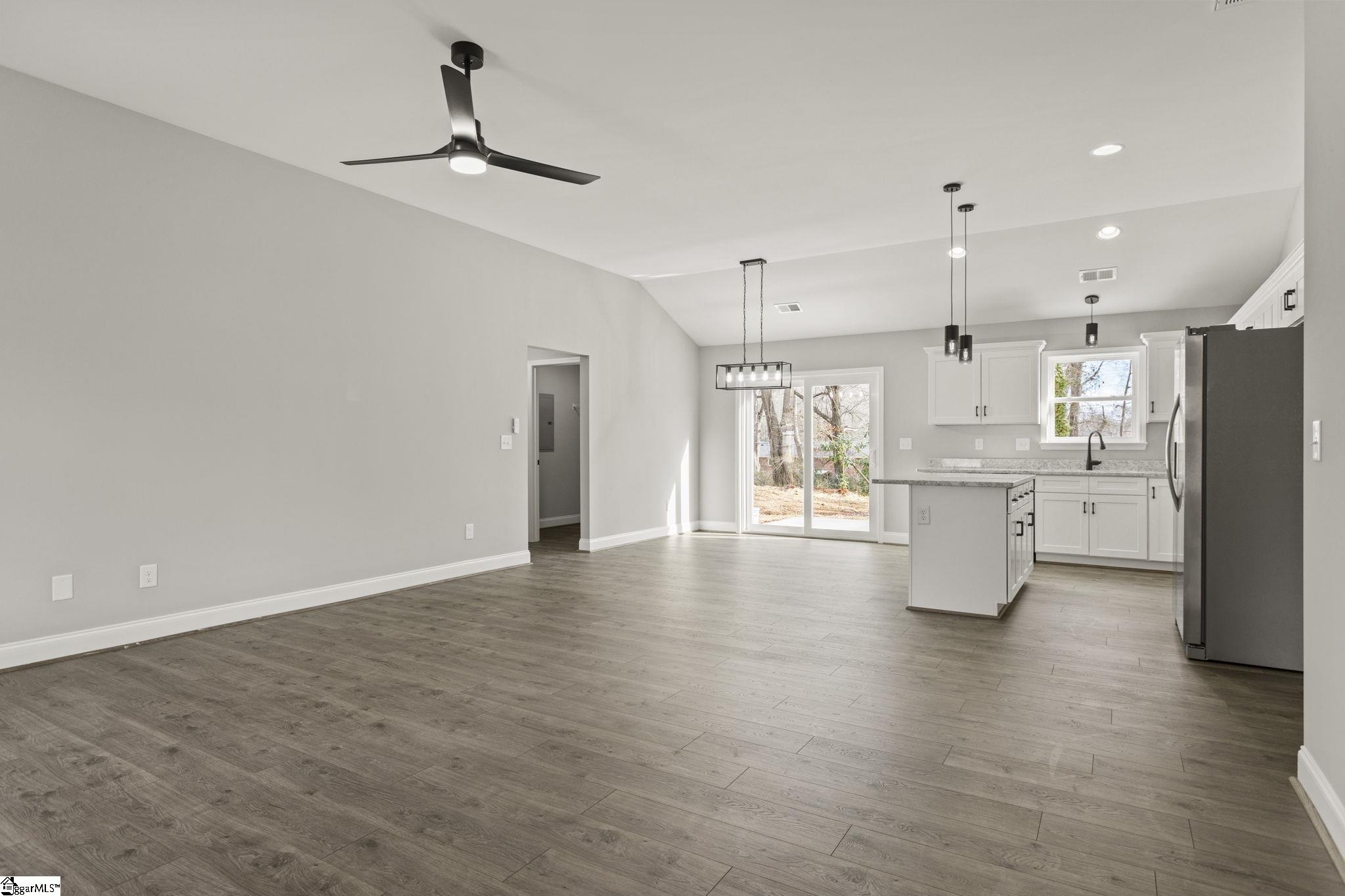1006 Bolt Drive