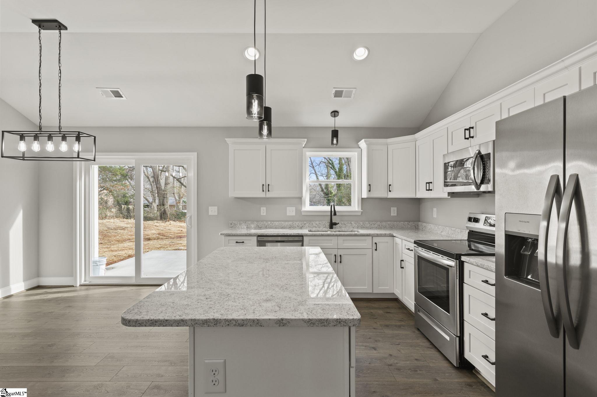 1006 Bolt Drive