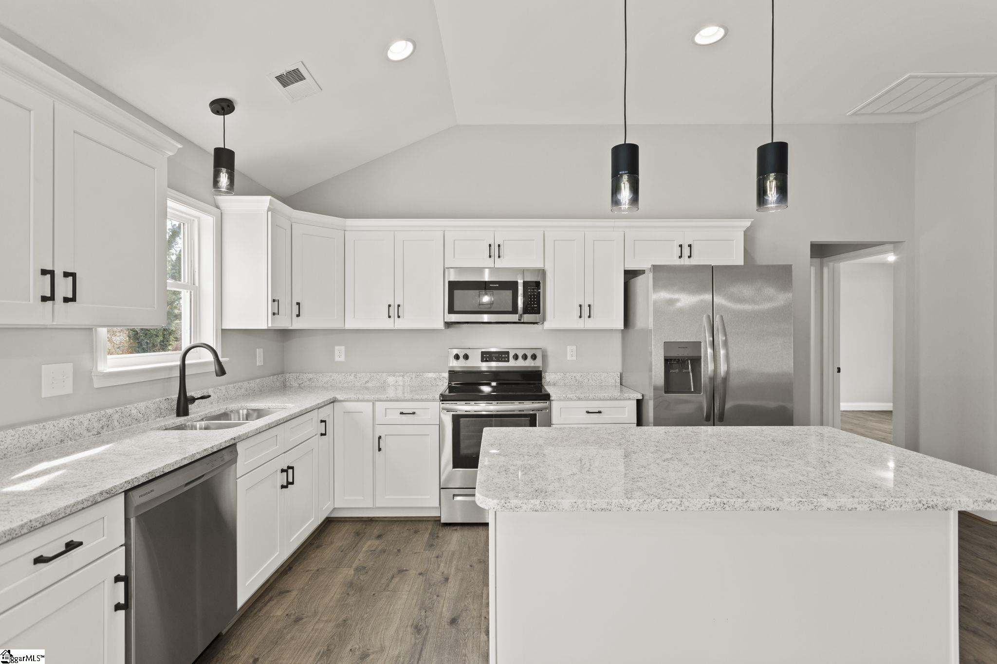1006 Bolt Drive