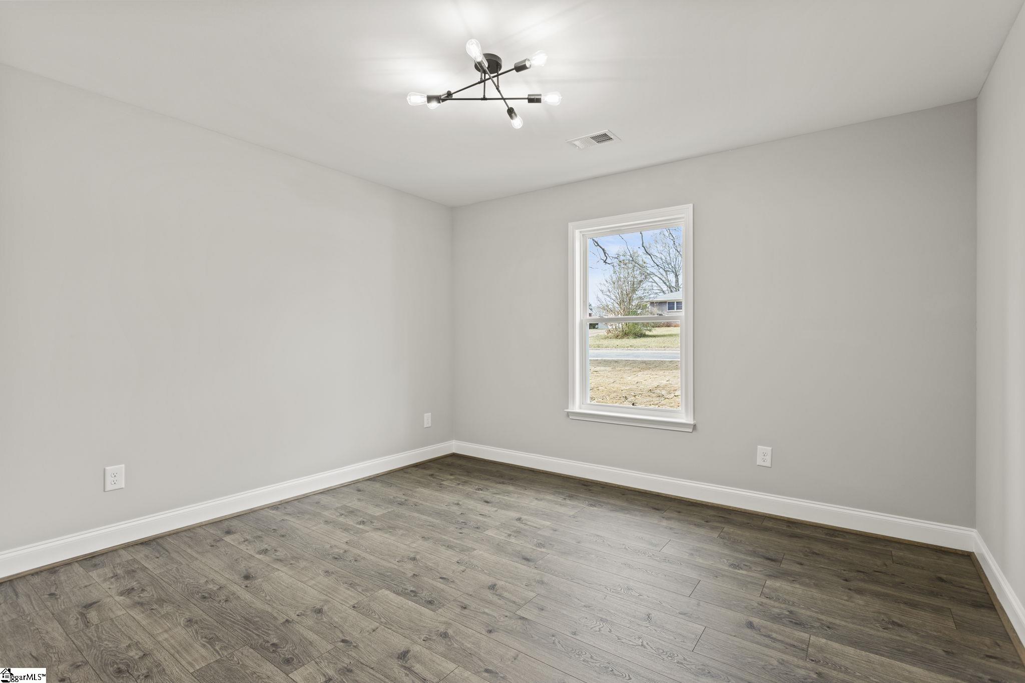 1006 Bolt Drive