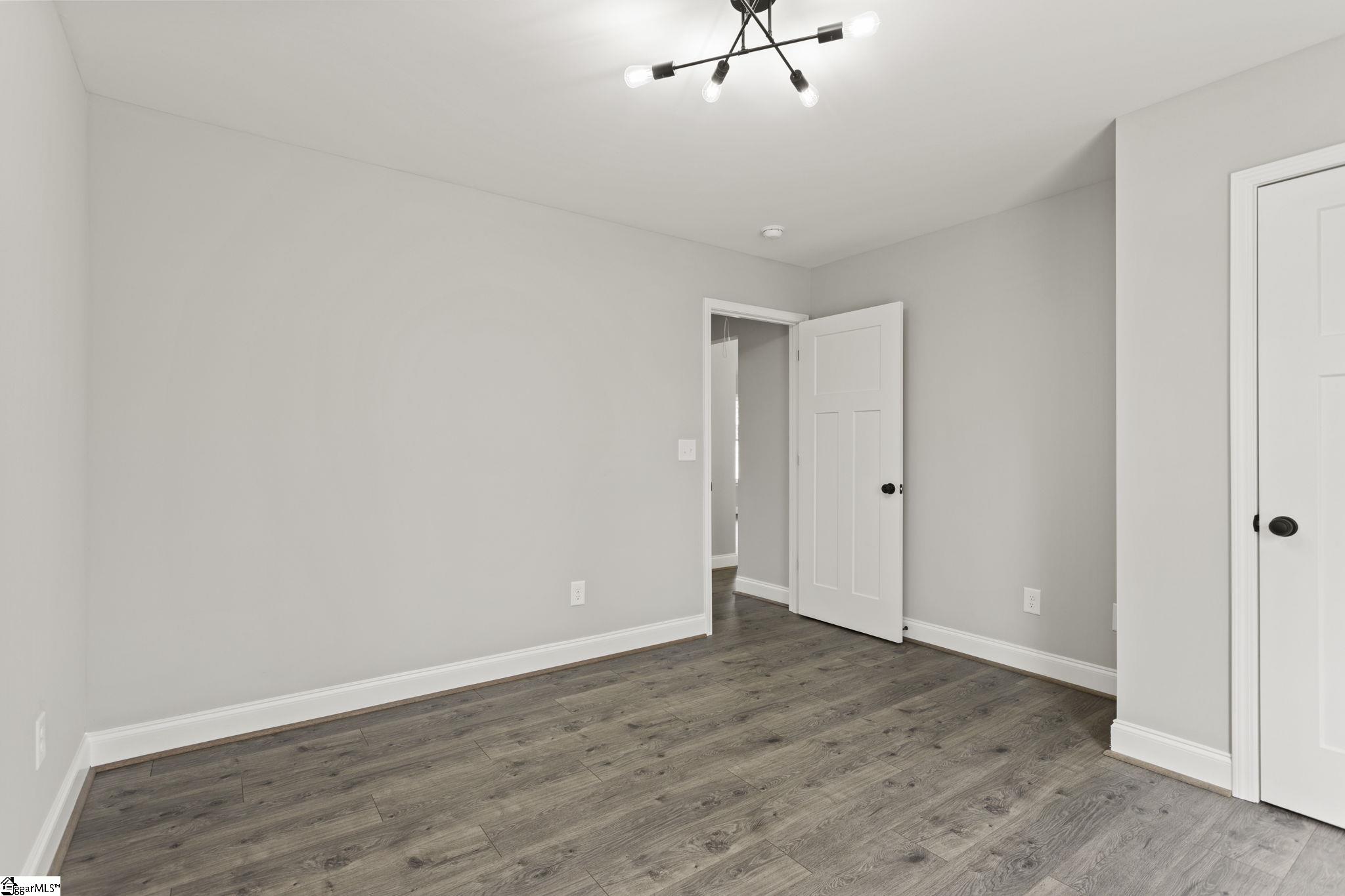 1006 Bolt Drive