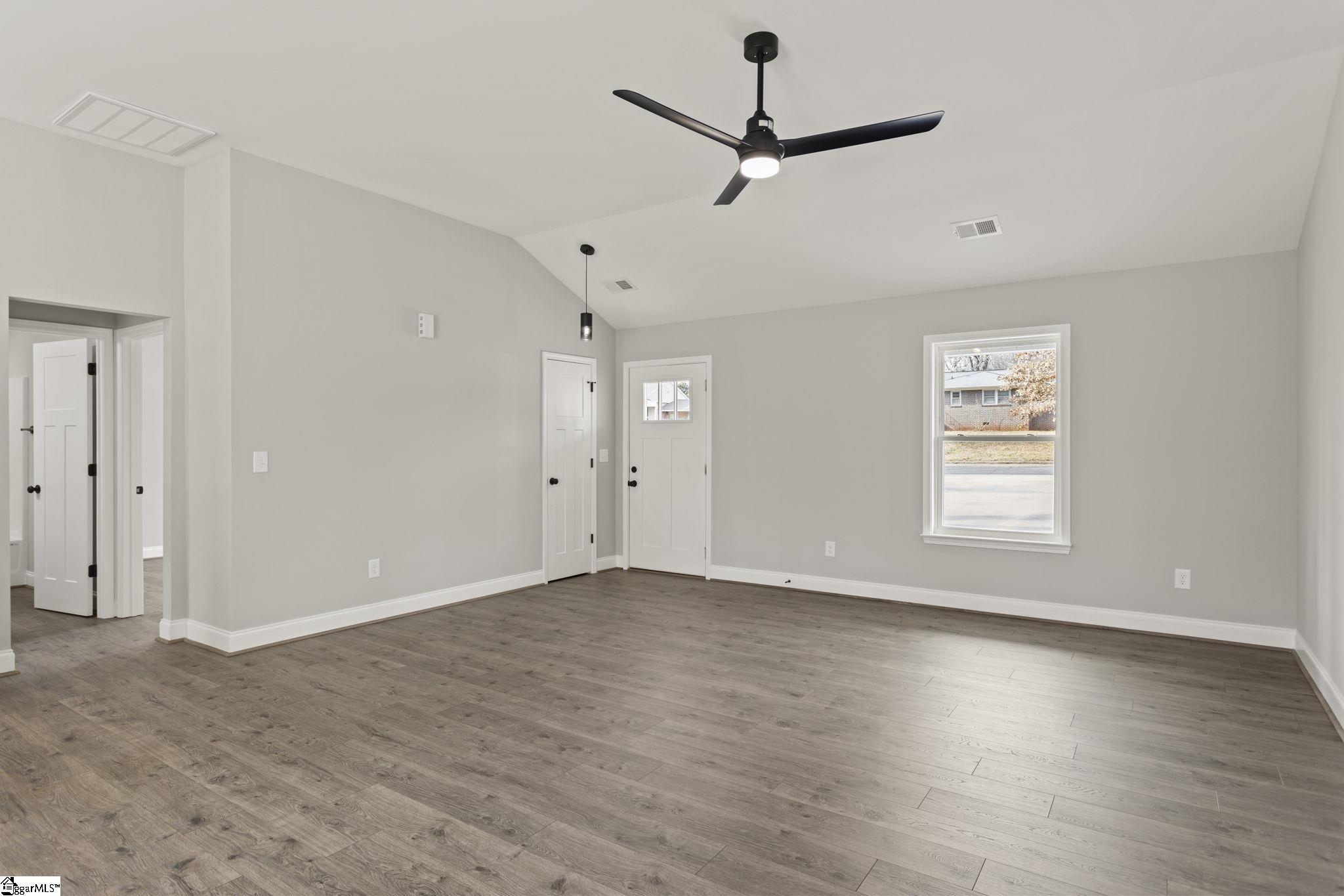 1006 Bolt Drive