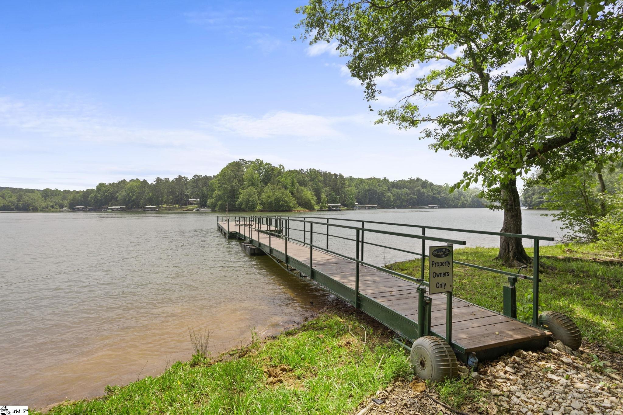 405B Boaters Row