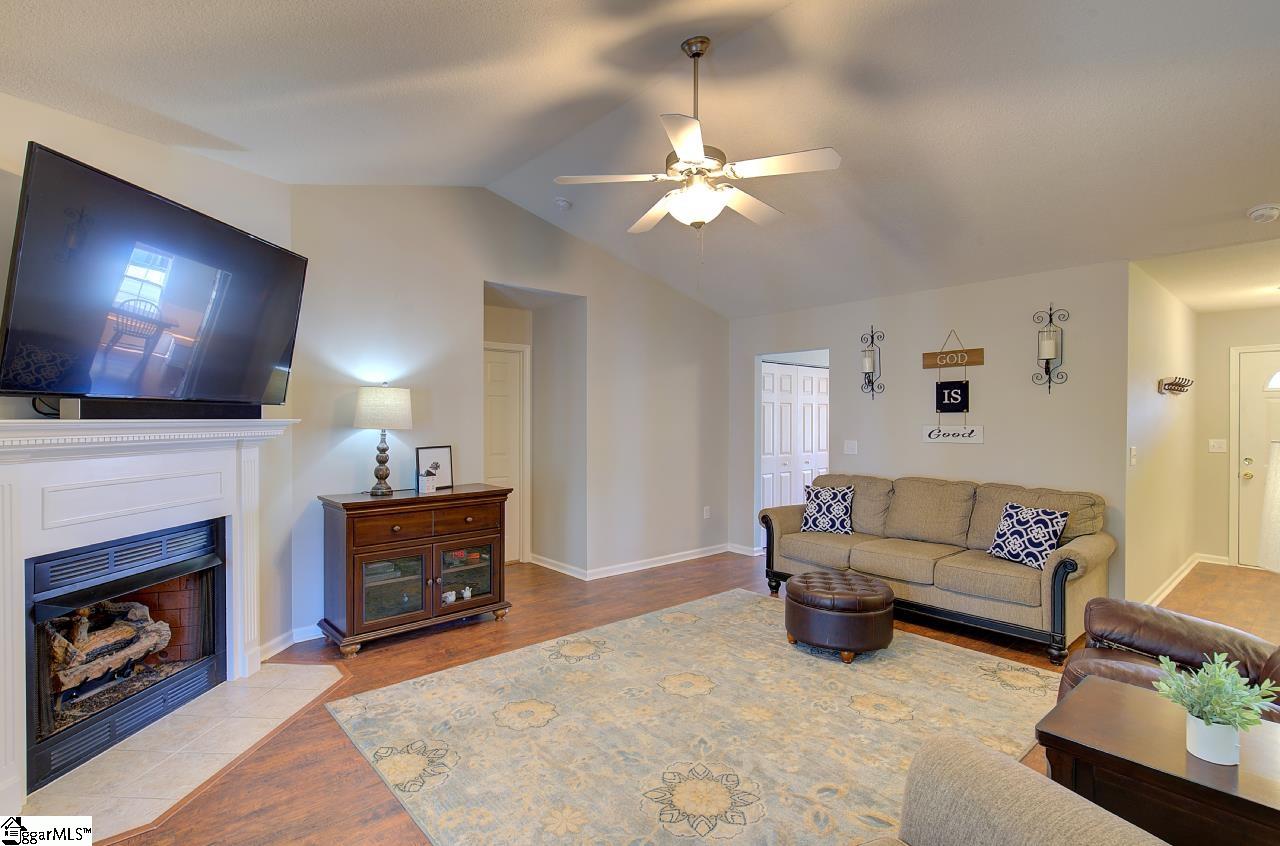 7 Clematis Drive